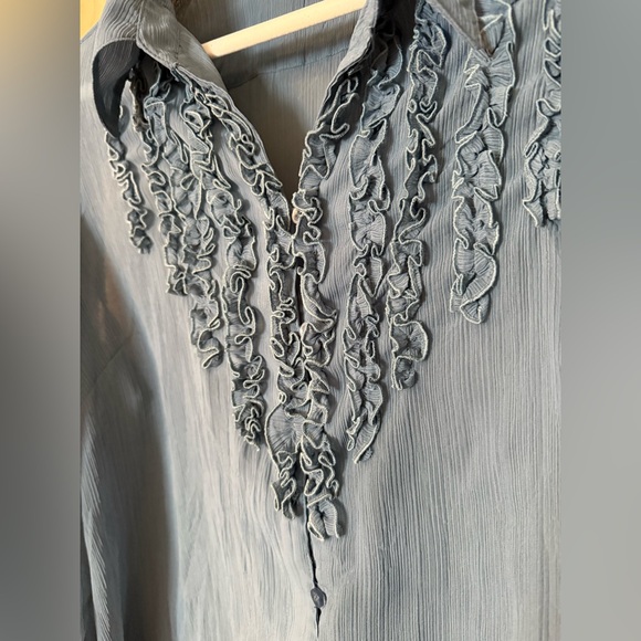 Studio 1940 Vintage Ruffle Detail Blouse - Picture 2 of 5